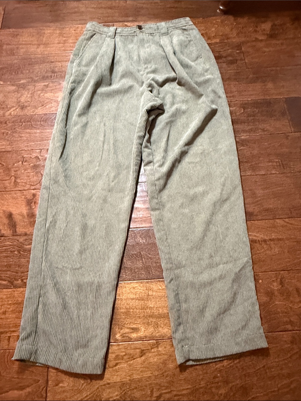 Madewell High-Waist Pleated Corduroy Trousers, size 6